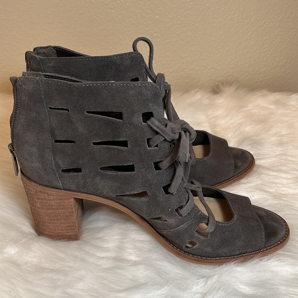 Vince Camuto Gray Open Toe Lace Shoes - Picture 4 of 14